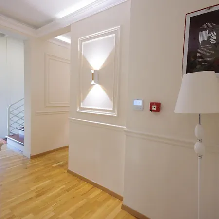 Ufo Boutique Отель