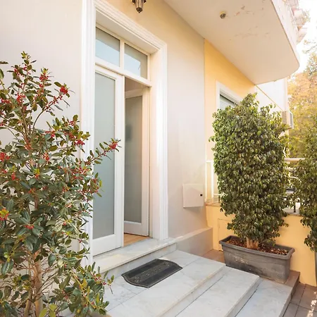 Ufo Boutique 3* تيرانا