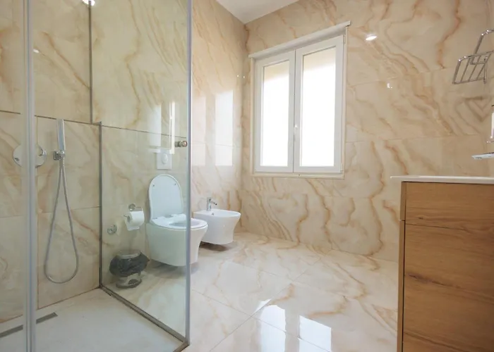 Szálloda Ufo Boutique Tirana