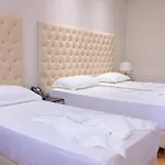 Ufo Boutique Hotel 3*