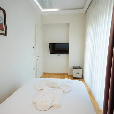 Hotel Ufo Boutique 3*