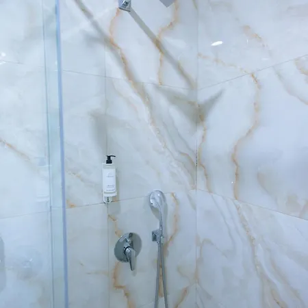 Ufo Boutique Hotel 3*