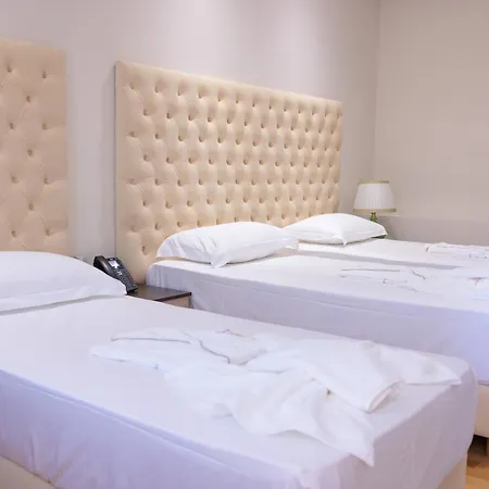 Ufo Boutique Hotel 3*