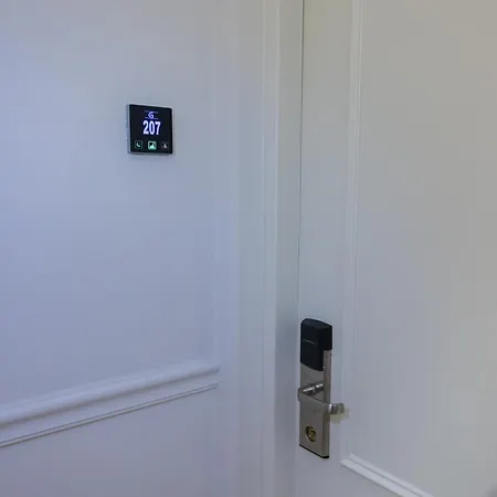 Hotel Ufo Boutique Tirana