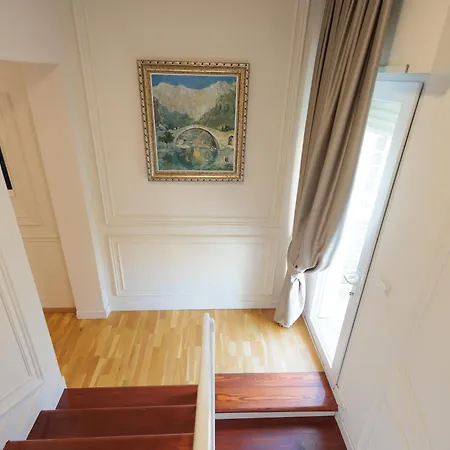 מלון Ufo Boutique 3*