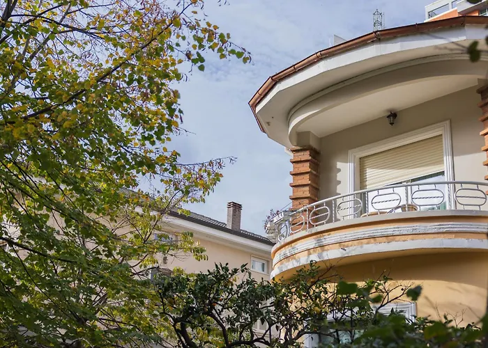 מלון Ufo Boutique 3*