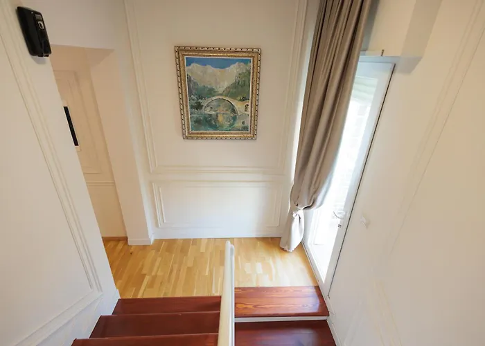 מלון Ufo Boutique 3*